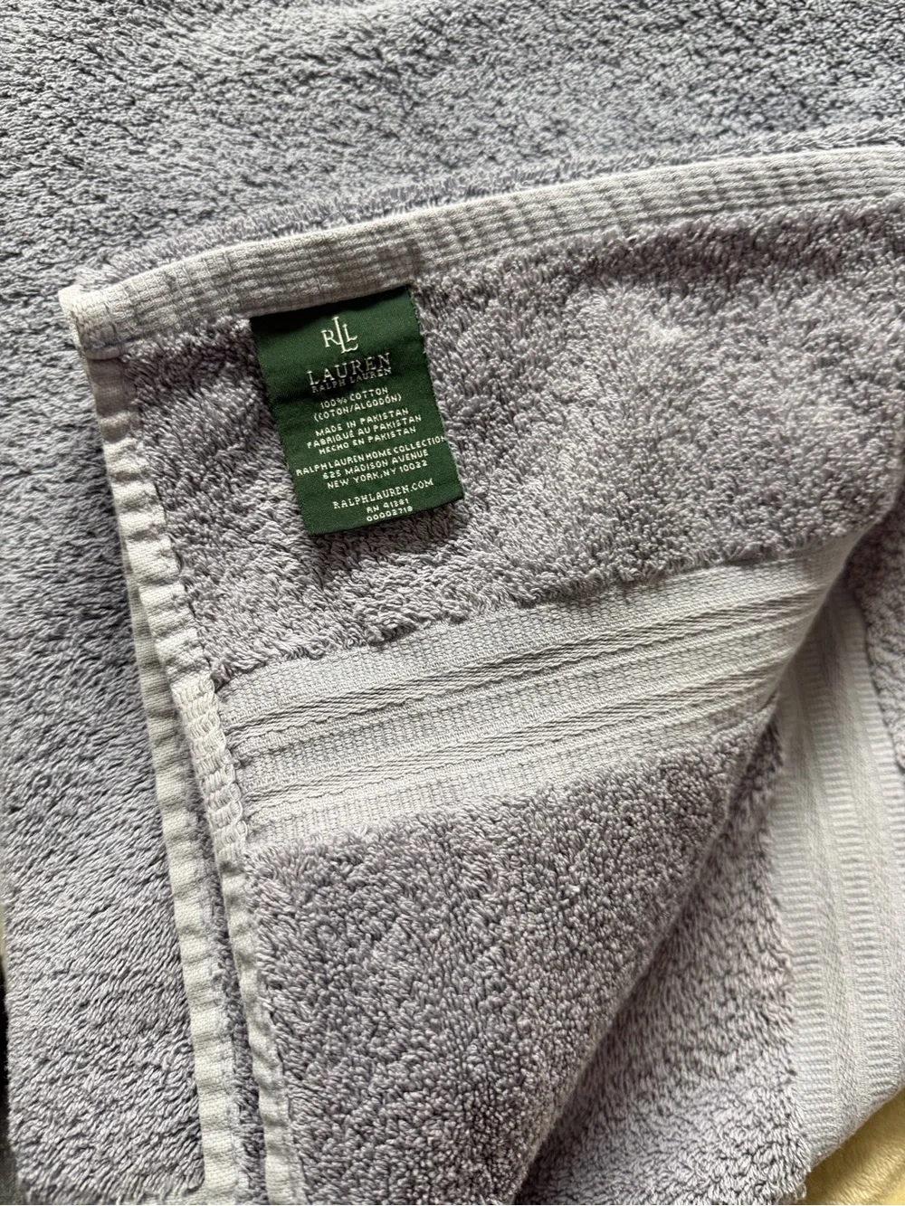 Ralph Lauren Light Gray lavender Plush Cotton Bath Towel 30”x53” RN41381